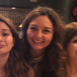 Meet your Posher, Paola